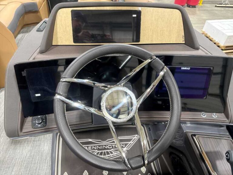 2026 Bennington 25QSRA - ESP+ - Arch - Blackout US-ETWC6895L526 [photo 13]